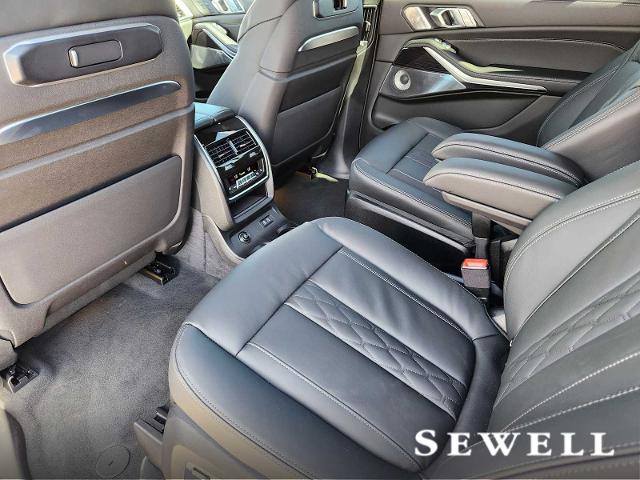 2025 BMW X7 M60i Vehicle Photo in PLANO, TX 75024