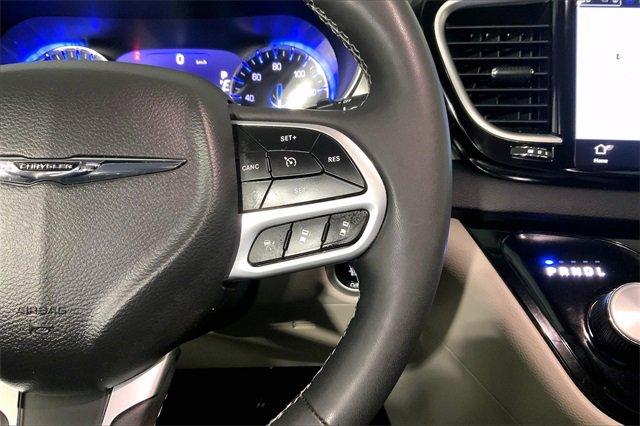 2023 Chrysler Pacifica Vehicle Photo in INDEPENDENCE, MO 64055-1314