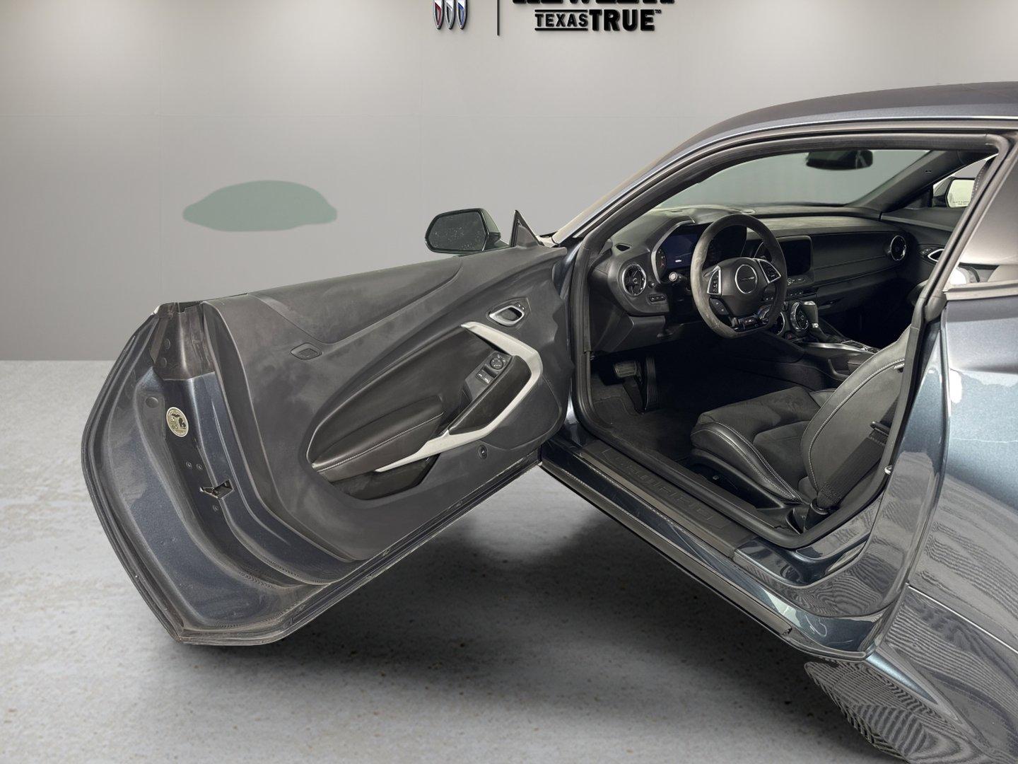 2023 Chevrolet Camaro Vehicle Photo in GEORGETOWN, TX 78626-7508