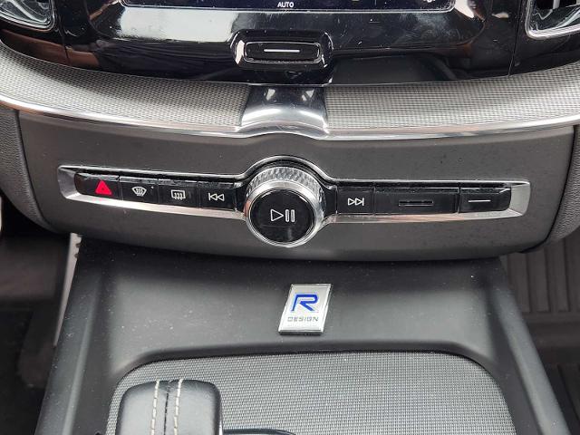 2022 Volvo XC60 Vehicle Photo in PLANO, TX 75024