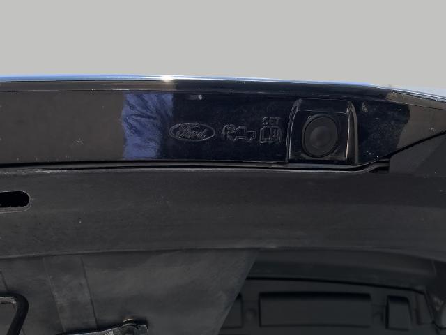 2023 Ford F-150 Lightning Vehicle Photo in GREEN BAY, WI 54303-3330