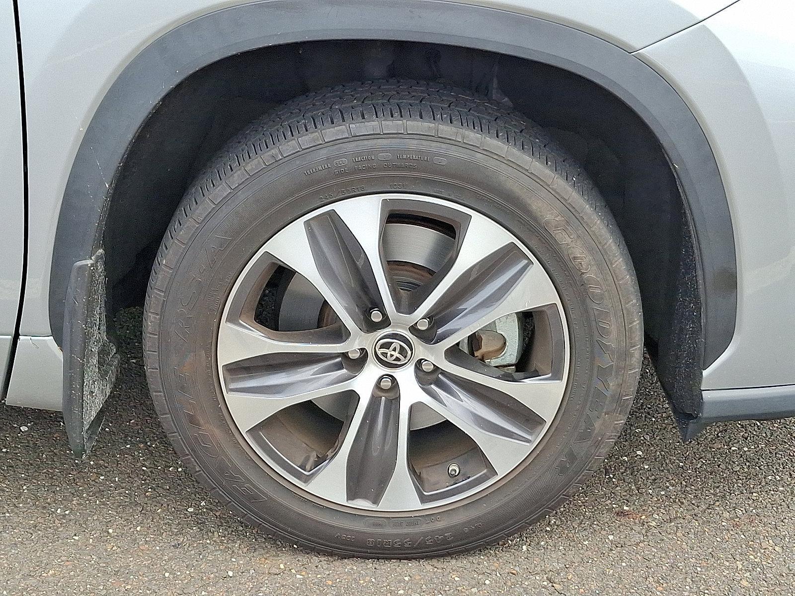 2021 Toyota Highlander Vehicle Photo in Trevose, PA 19053
