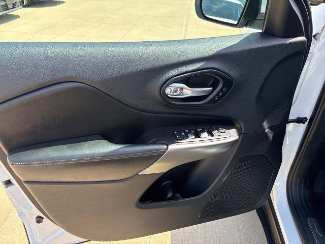 2019 Jeep Cherokee Vehicle Photo in Peoria, IL 61615
