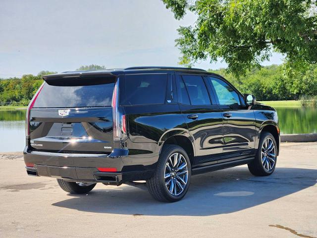 2022 Cadillac Escalade Vehicle Photo in DENTON, TX 76210-9321