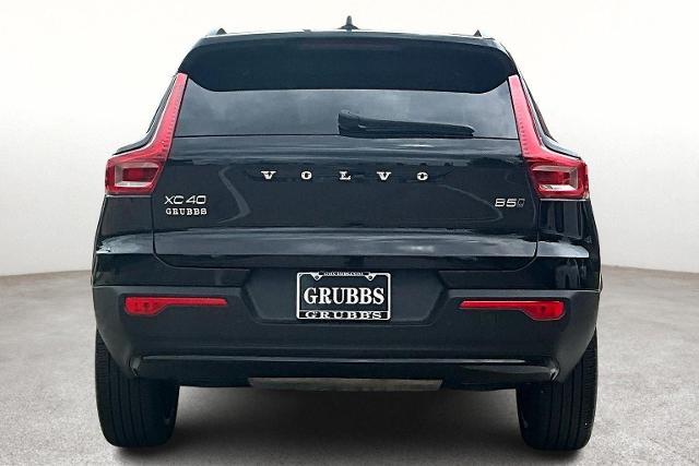 2025 Volvo XC40 Vehicle Photo in Houston, TX 77007