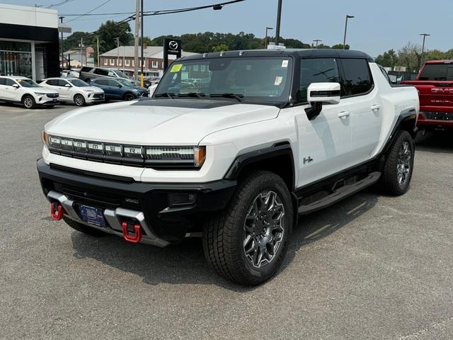 2024 GMC HUMMER EV Pickup Vehicle Photo in LOWELL, MA 01852-4336