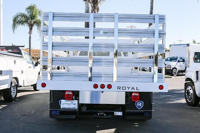 2023 Chevrolet Silverado Chassis Cab Vehicle Photo in VENTURA, CA 93003-8585