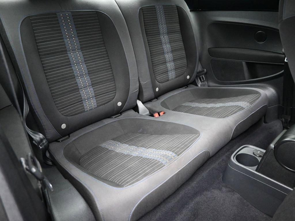 2013 Volkswagen Beetle Coupe Vehicle Photo in Marion, IA 52302