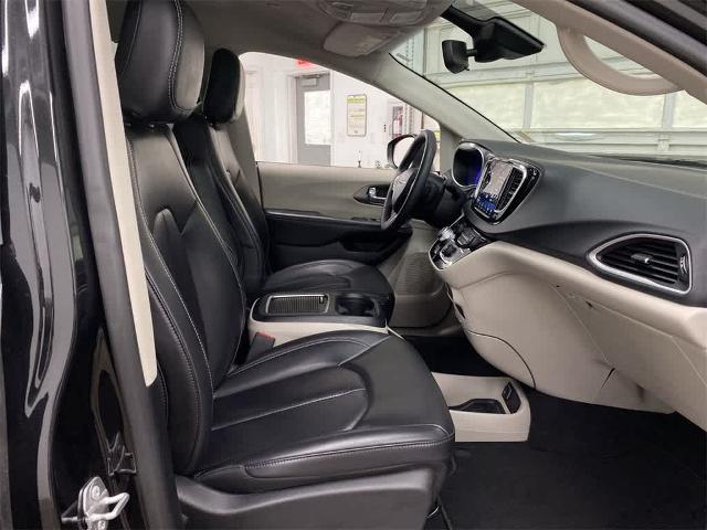 2023 Chrysler Pacifica Vehicle Photo in PORTLAND, OR 97225-3518