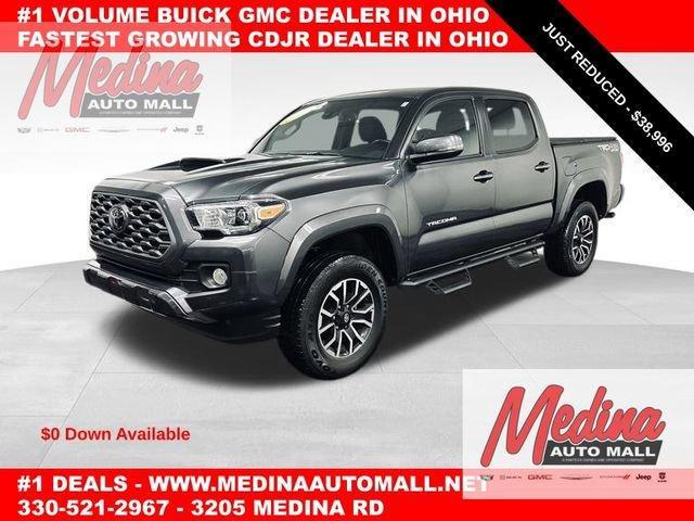 2022 Toyota Tacoma 4WD Vehicle Photo in MEDINA, OH 44256-9631