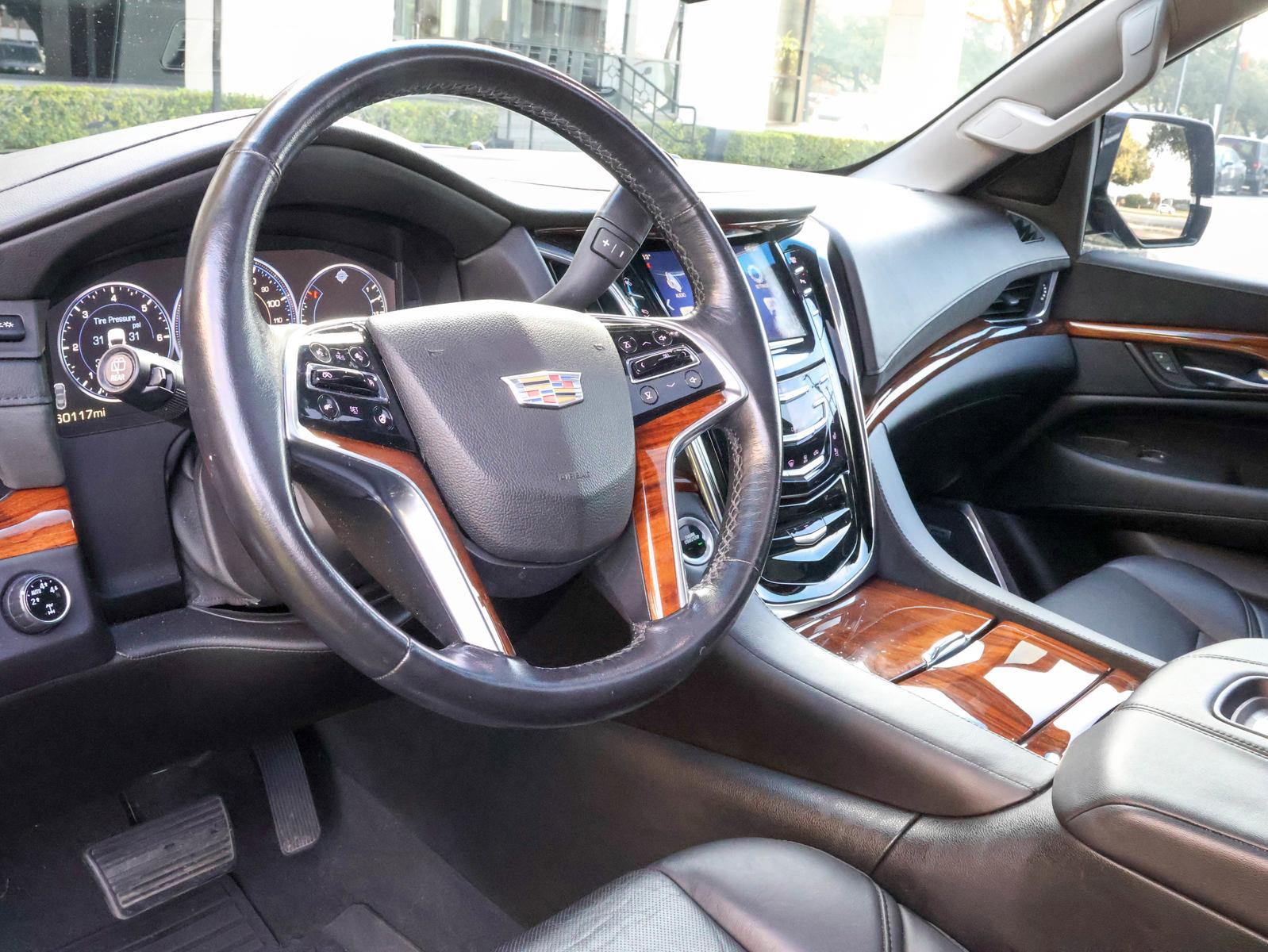 2015 Cadillac Escalade Vehicle Photo in DALLAS, TX 75209-3095