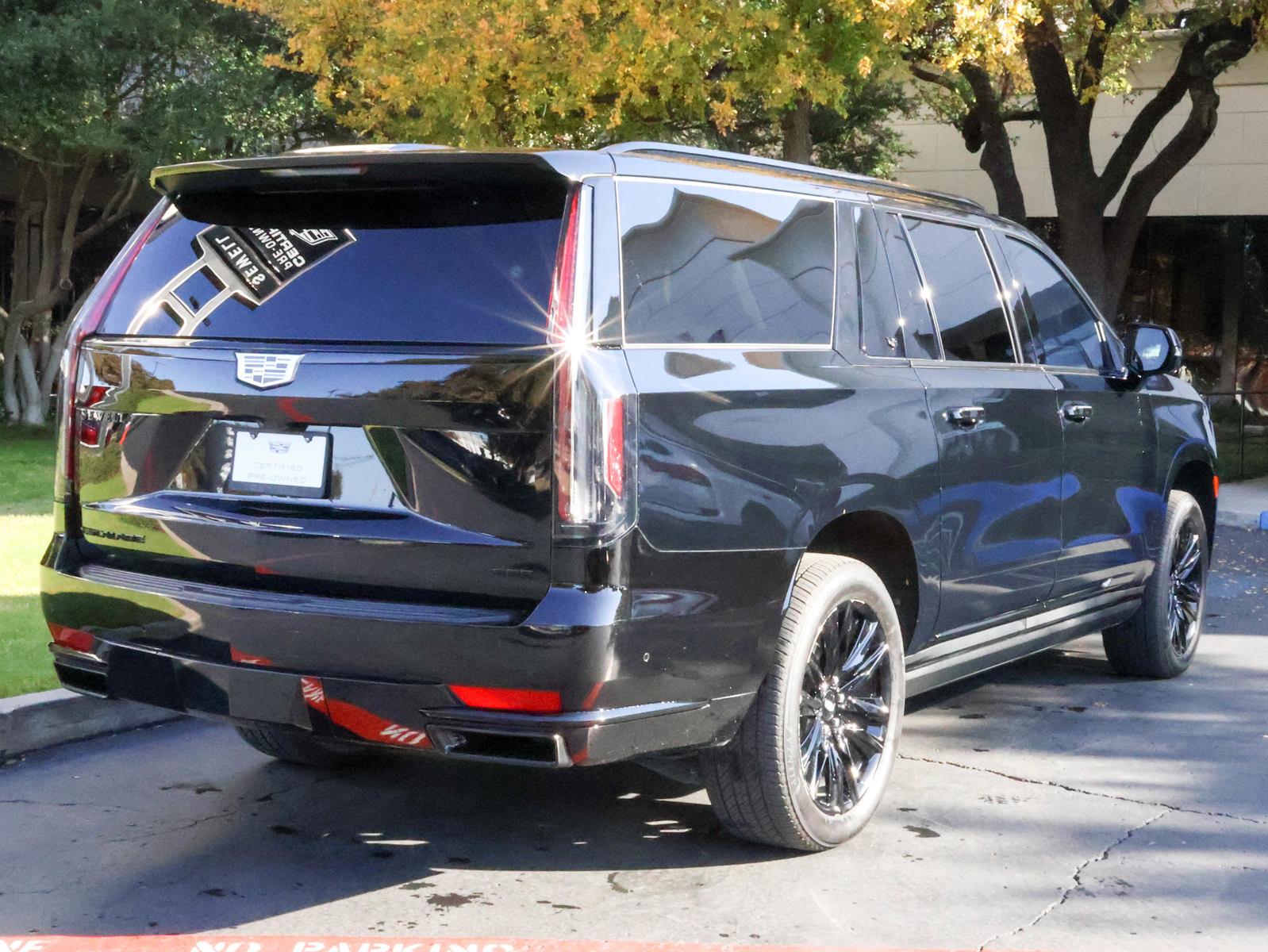 2024 Cadillac Escalade ESV Vehicle Photo in DALLAS, TX 75209-3095