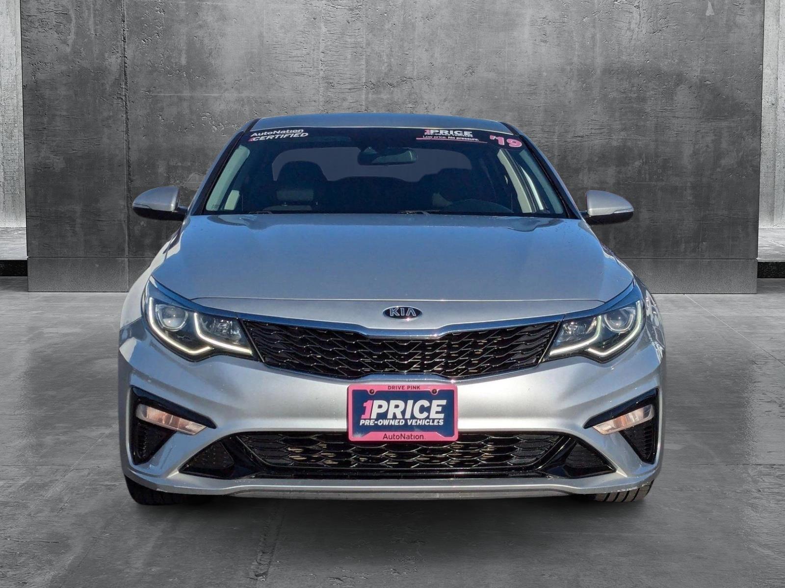 2019 Kia Optima Vehicle Photo in VALENCIA, CA 91355-1705