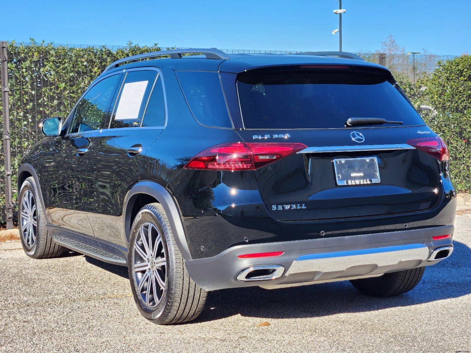 2025 Mercedes-Benz GLE Vehicle Photo in HOUSTON, TX 77079