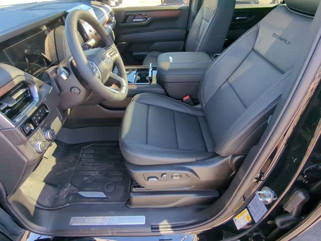 2025 GMC Yukon XL Vehicle Photo in ALBERTVILLE, AL 35950-0246