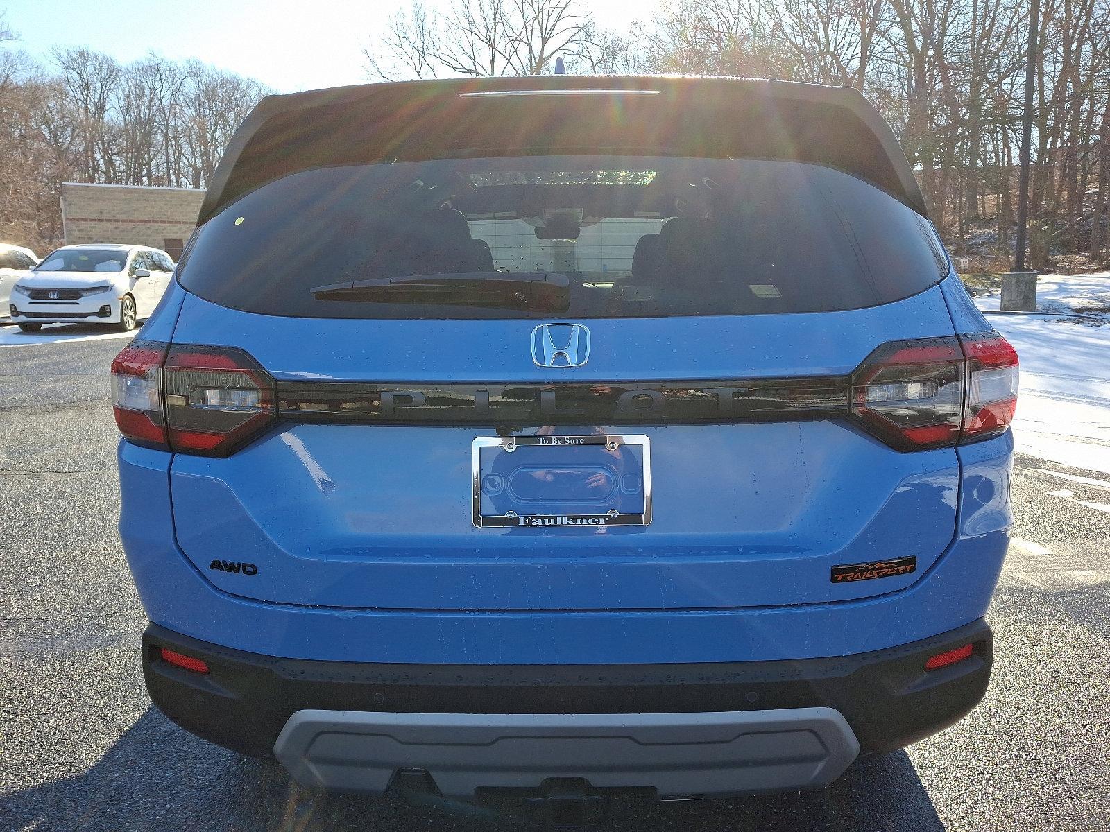 2025 Honda Pilot Vehicle Photo in Harrisburg, PA 17111