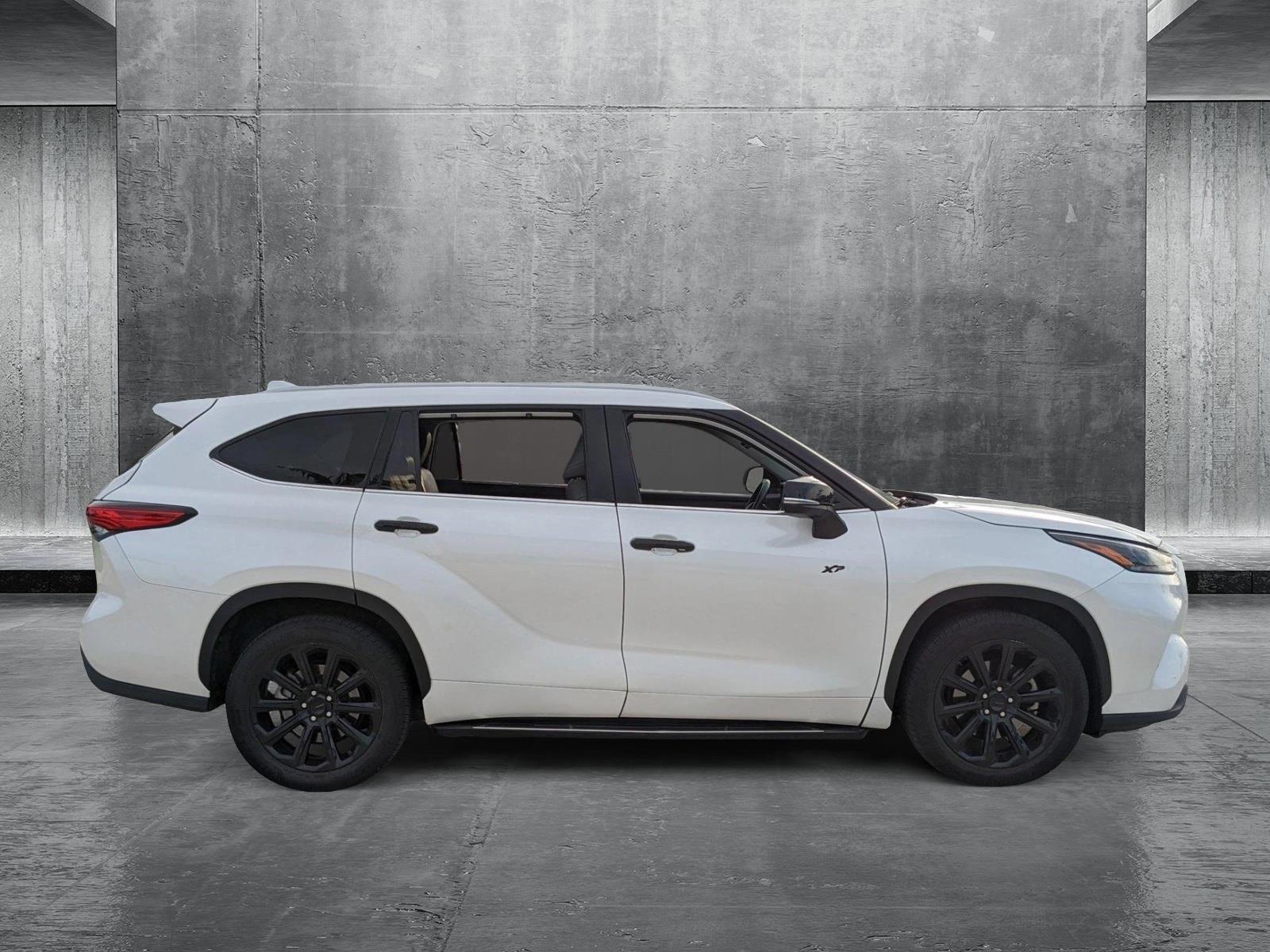 2022 Toyota Highlander Vehicle Photo in Davie, FL 33331