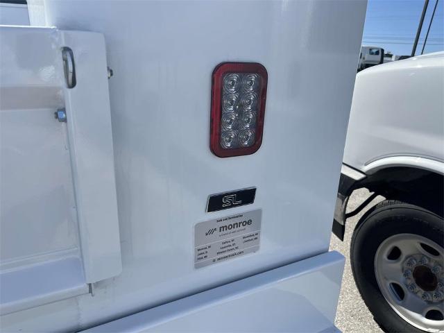 2024 Chevrolet Silverado 3500 HD Chassis Cab Vehicle Photo in ALCOA, TN 37701-3235