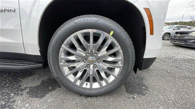 2025 Chevrolet Suburban Vehicle Photo in THOMPSONTOWN, PA 17094-9014