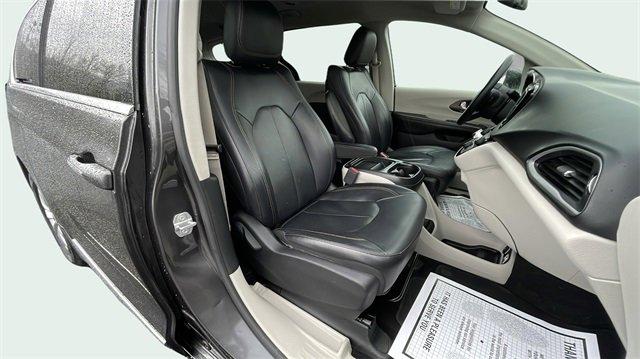 2018 Chrysler Pacifica Vehicle Photo in THOMPSONTOWN, PA 17094-9014