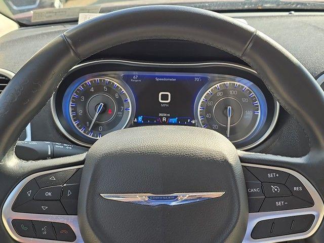 2017 Chrysler 300 Vehicle Photo in Pleasant Hills, PA 15236