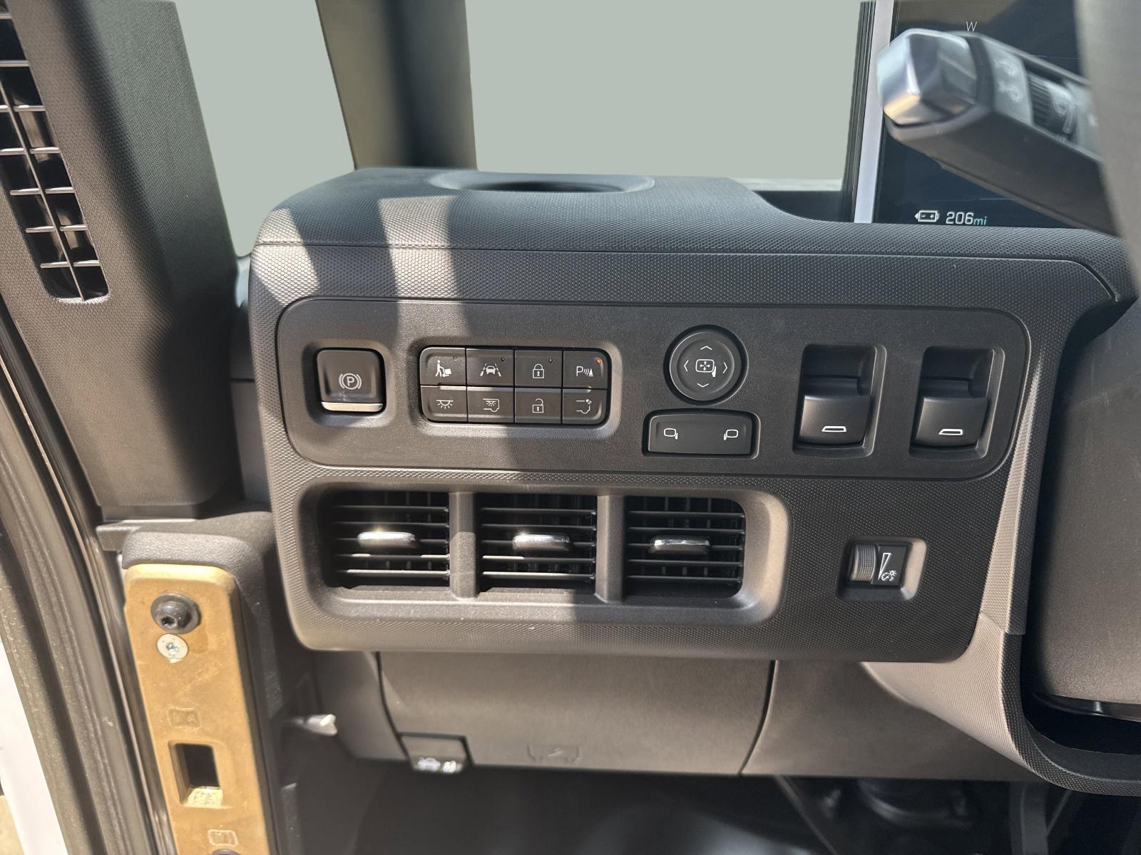 2025 Chevrolet BrightDrop 400 Vehicle Photo in GEORGETOWN, TX 78626-7508