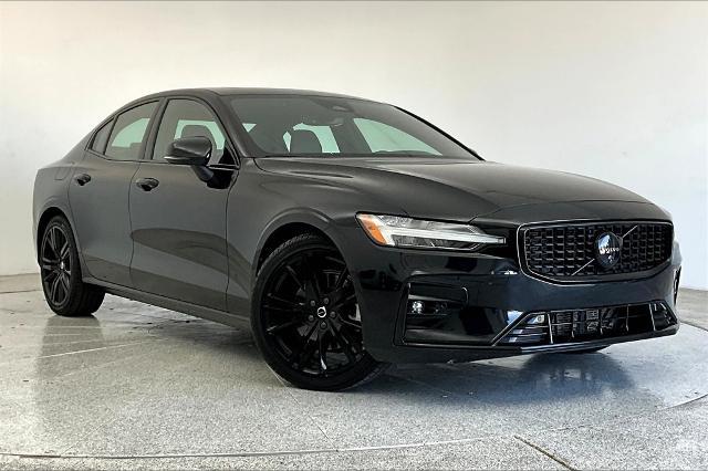2025 Volvo V90 Cross Country Vehicle Photo in Grapevine, TX 76051