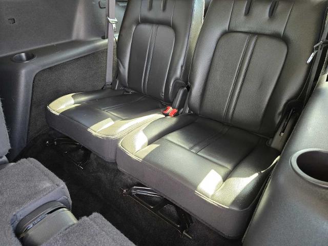 2017 Lincoln MKT Vehicle Photo in DENTON, TX 76210-9321