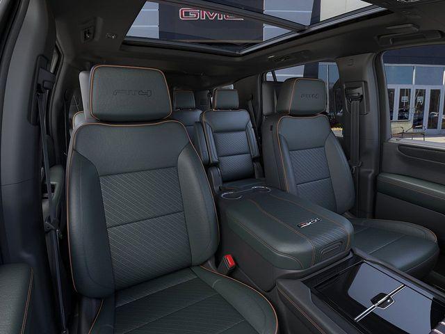 2025 GMC Yukon Vehicle Photo in DANBURY, CT 06810-5034