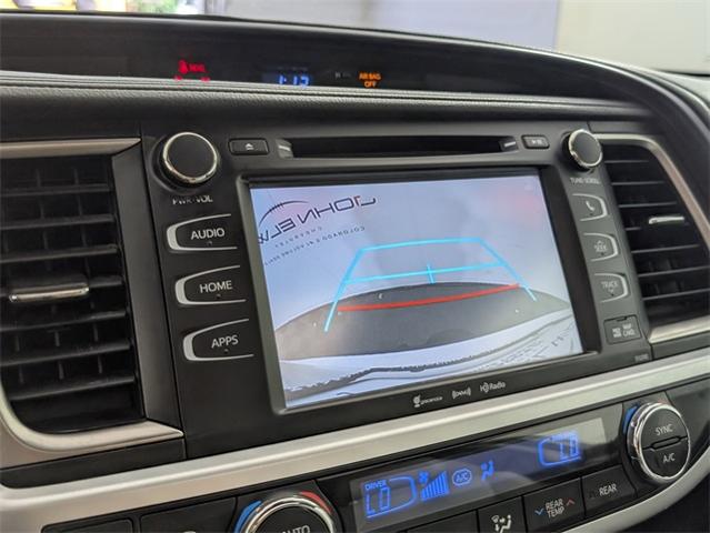 2019 Toyota Highlander Vehicle Photo in ENGLEWOOD, CO 80113-6708