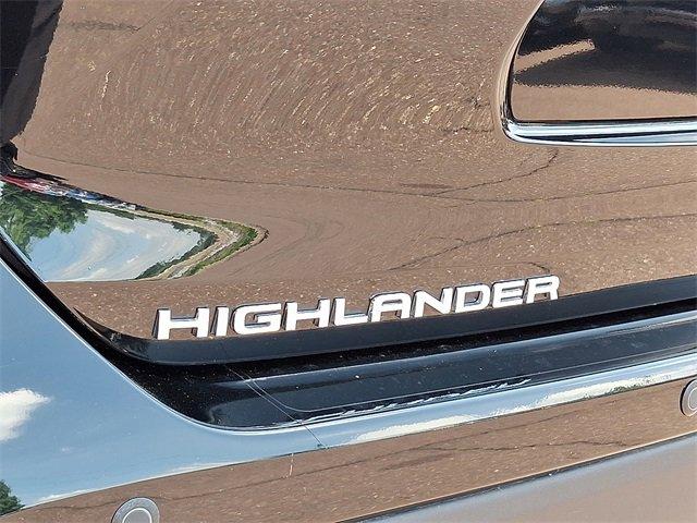 2023 Toyota Highlander Vehicle Photo in Willow Grove, PA 19090