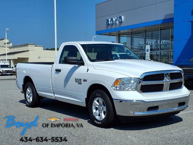 2021 Ram 1500 Classic Vehicle Photo in EMPORIA, VA 23847-1235