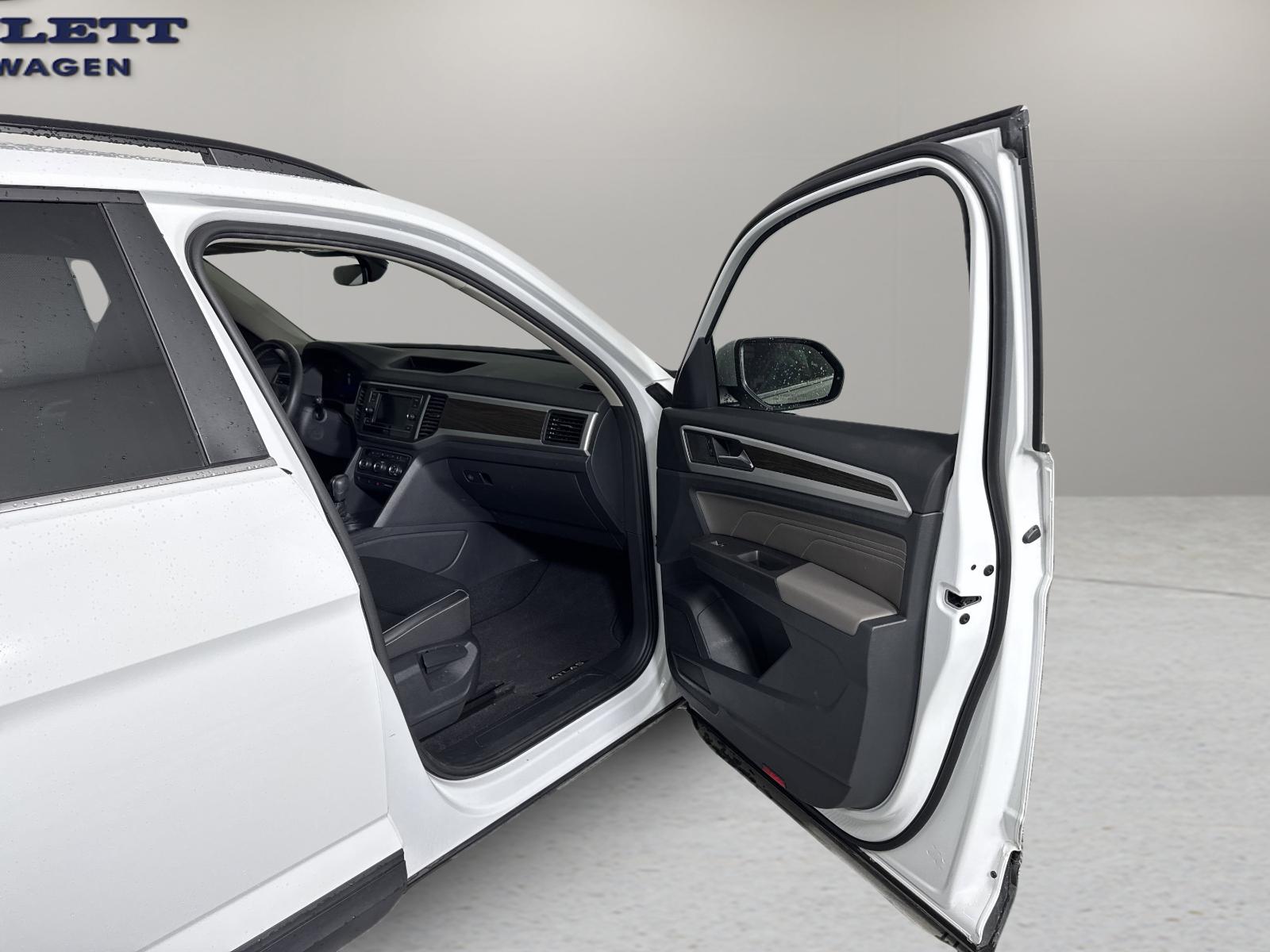 2023 Volkswagen Atlas Vehicle Photo in Georgetown, TX 78626