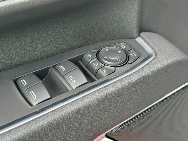 2025 GMC Sierra 2500 HD Vehicle Photo in COLUMBIA, MO 65203-3903