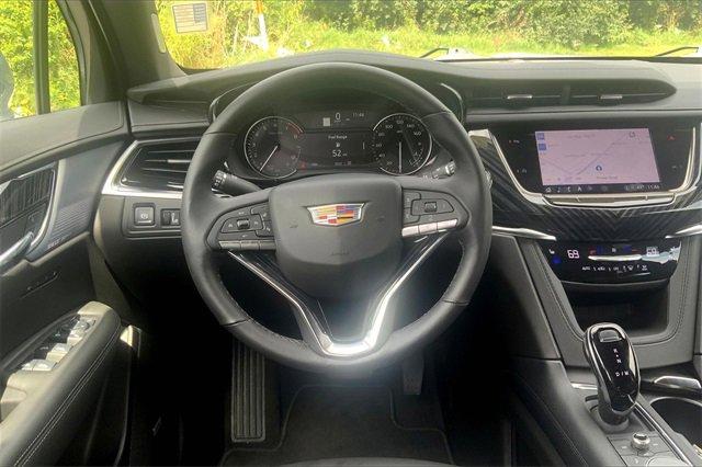2025 Cadillac XT6 Vehicle Photo in KANSAS CITY, MO 64114-4545