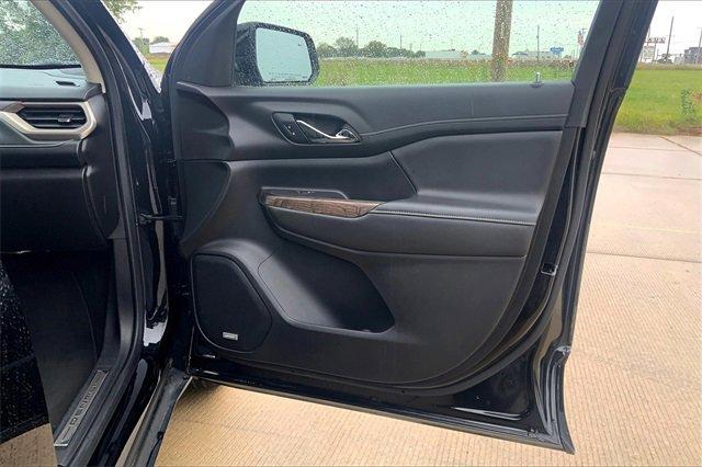 2023 GMC Acadia Vehicle Photo in TOPEKA, KS 66609-0000