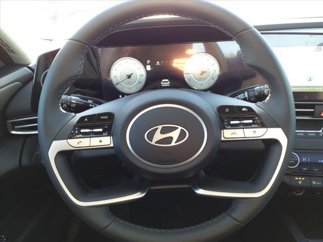 2025 Hyundai ELANTRA Vehicle Photo in Peoria, IL 61615