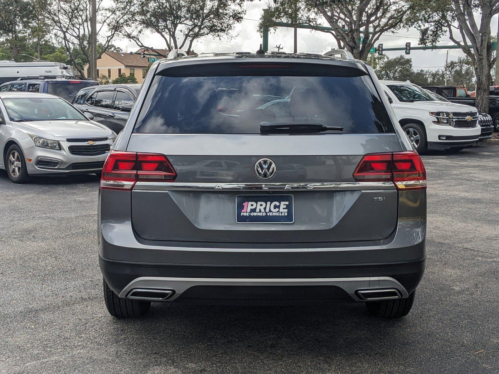 2018 Volkswagen Atlas Vehicle Photo in GREENACRES, FL 33463-3207