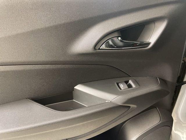 2025 Chevrolet Trax Vehicle Photo in PHOENIX, AZ 85014-3381