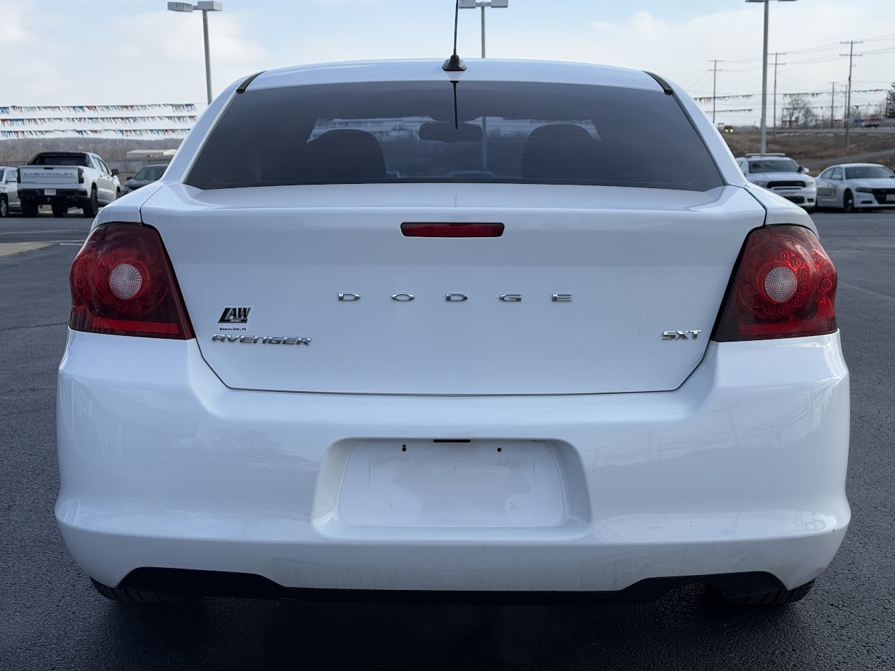 2013 Dodge Avenger Vehicle Photo in BOONVILLE, IN 47601-9633