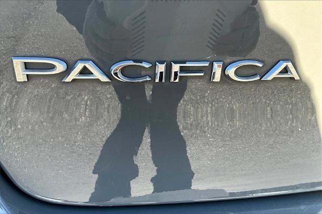 2022 Chrysler Pacifica Vehicle Photo in Tulsa, OK 74145