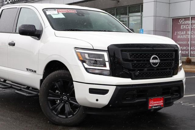 2024 Nissan Titan Vehicle Photo in Ballwin, MO 63011