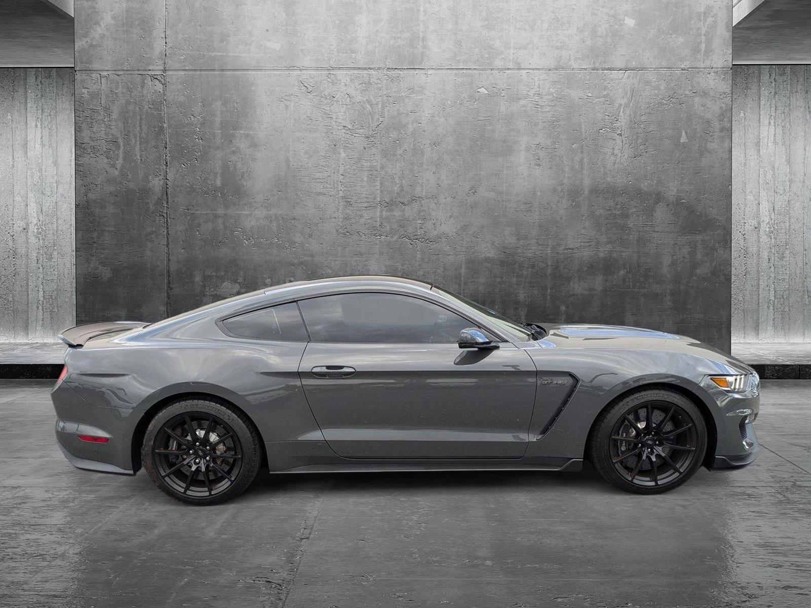 2018 Ford Mustang Vehicle Photo in Miami, FL 33015