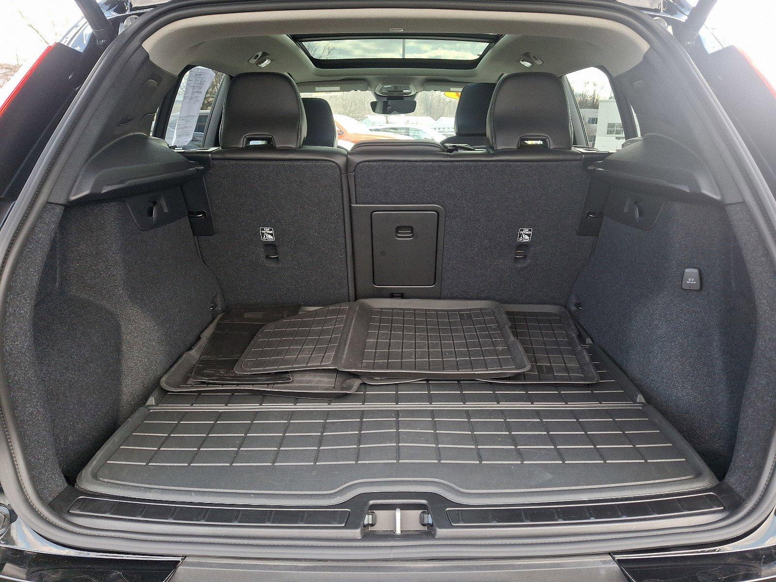 2024 Volvo XC40 Vehicle Photo in Harrisburg, PA 17111