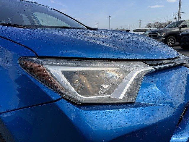 2018 Toyota RAV4 Vehicle Photo in Mechanicsburg, PA 17050-1707
