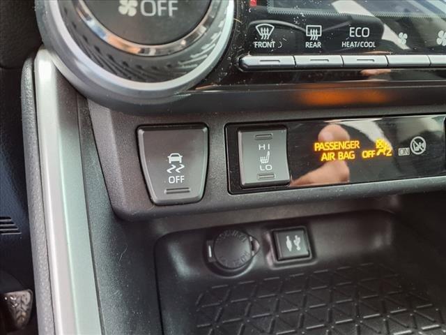 2019 Toyota RAV4 Vehicle Photo in HENDERSON, NC 27536-2966