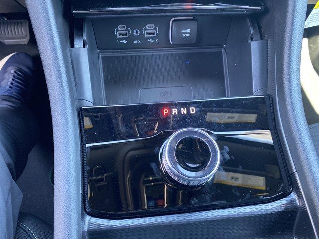 2025 Jeep Grand Cherokee Vehicle Photo in Doylsetown, PA 18901