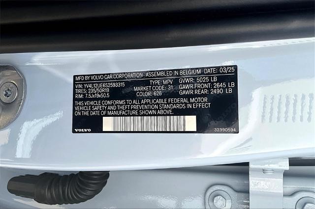 2025 Volvo XC40 Vehicle Photo in Houston, TX 77007