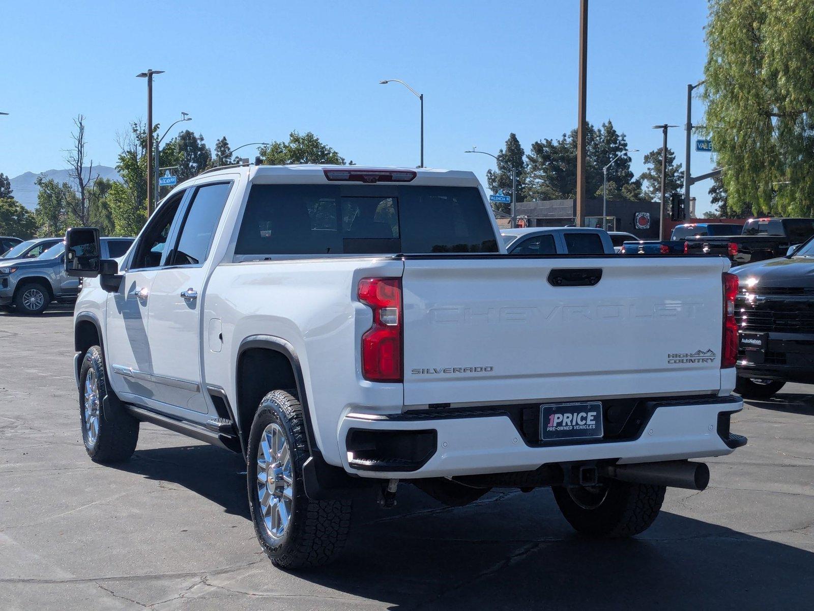 2024 Chevrolet Silverado 2500 HD Vehicle Photo in VALENCIA, CA 91355-1705