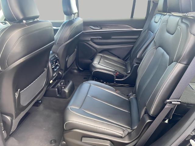 2024 Jeep Grand Cherokee L Vehicle Photo in APPLETON, WI 54914-8833